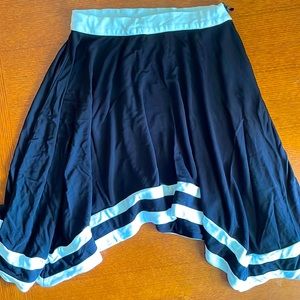 HM belled black and white mini. skirt